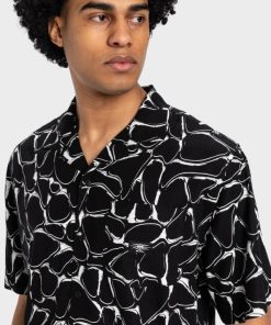 Paceandgrace.shop8274702e33 3